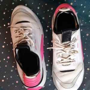 Puma White and Pink Sneakers